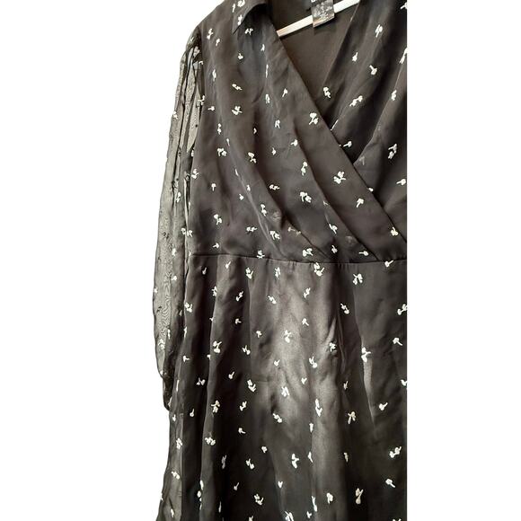 DKNY Womens Size 16 Dress Black with White Embroidered Flowers Long Sleeves - Picture 4 of 5